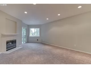 Photo #5: 19392071 Listing