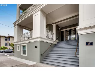 Photo #2: 19393028 Listing