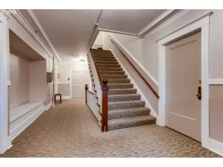 Photo #4: 19393028 Listing