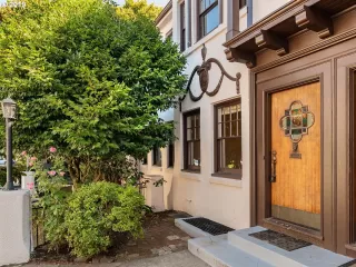 Photo #3: 19393287 Listing