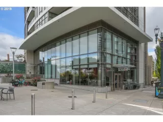 Photo #2: 19398414 Listing