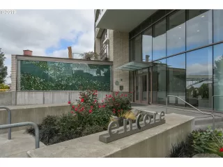 Photo #3: 19398414 Listing