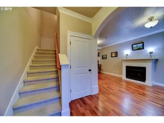 Photo #6: 19403849 Listing