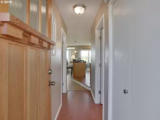 Photo #6: 19405354 Listing