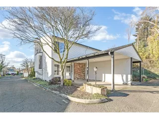 More Details about MLS # 19411243 : 330 SE 50TH AVE
