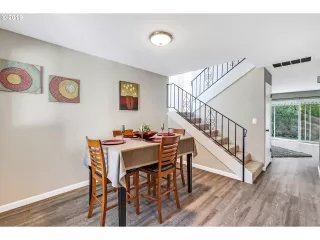 Photo #3: 19411243 Listing