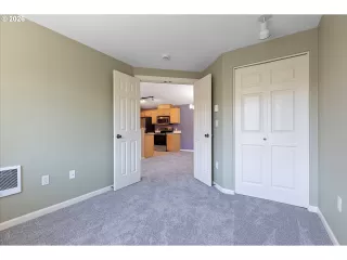 Photo #3: 194114680 Listing 