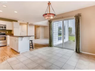 Photo #2: 19411919 Listing