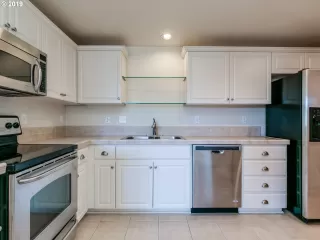 Photo #2: 19413823 Listing 