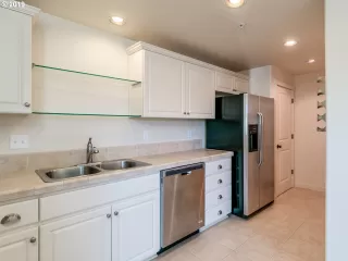 Photo #4: 19413823 Listing 