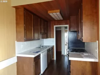 Photo #2: 19414096 Listing