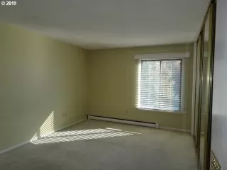 Photo #6: 19414096 Listing