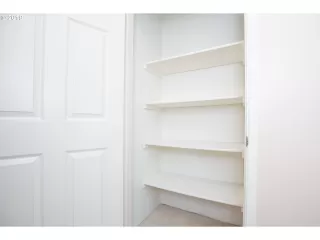 Photo #6: 19415370 Listing