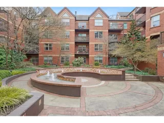 More Details about MLS # 194182591 : 1500 SW PARK AVE 119