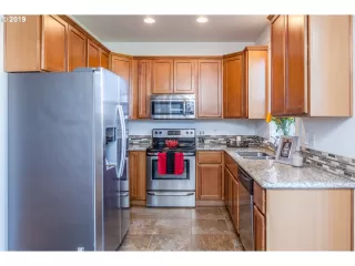 Photo #2: 19428323 Listing