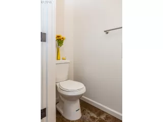 Photo #4: 19428323 Listing