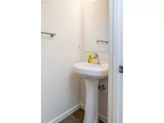 Photo #5: 19428323 Listing