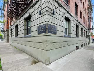 Photo #1: 19433992 Listing