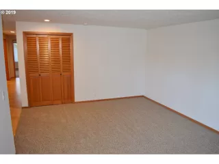 Photo #1: 19437916 Listing