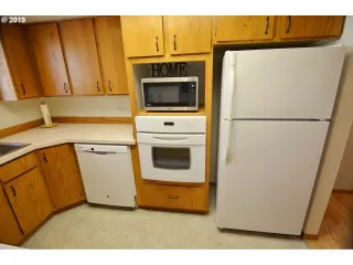 Photo #5: 19437916 Listing