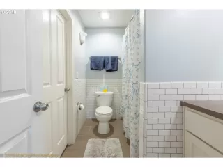 Photo #1: 19439583 Listing