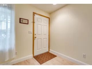 Photo #2: 19440707 Listing