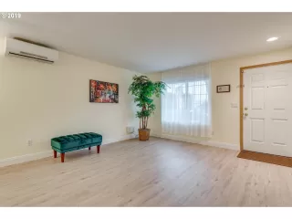 Photo #3: 19440707 Listing