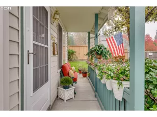 Photo #4: 19440707 Listing