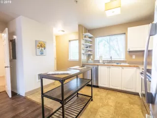 Photo #3: 19442214 Listing 