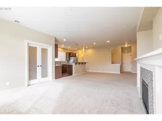 Photo #6: 19442663 Listing