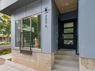 Photo #6: 19443873 Listing