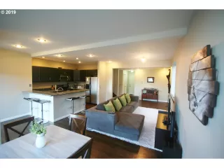 Photo #5: 19445197 Listing 