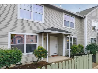 Photo #2: 19445930 Listing