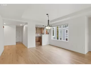 Photo #1: 194469048 Listing 