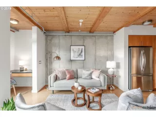 Photo #2: 19449687 Listing 