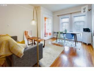 Photo #3: 19456918 Listing