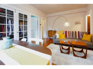 Photo #5: 19456918 Listing