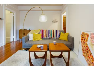 Photo #6: 19456918 Listing