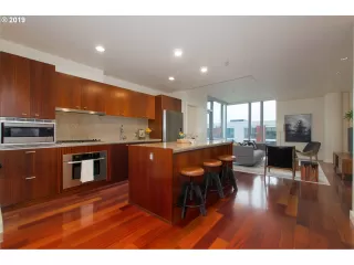 Photo #5: 19462695 Listing