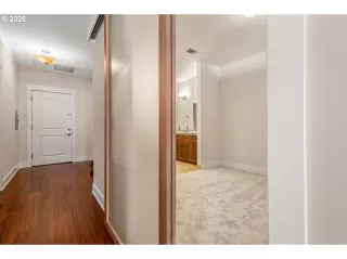 Photo #1: 194676434 Listing