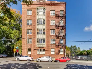 Photo #1: 19467748 Listing