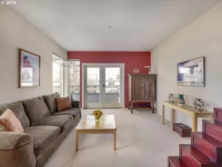 Photo #6: 19468989 Listing