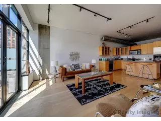 Photo #4: 19470663 Listing 