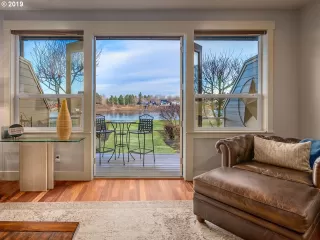 Photo #5: 19474606 Listing