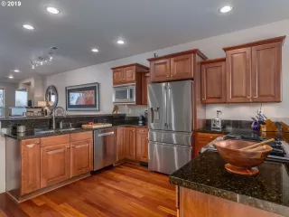 Photo #6: 19474606 Listing