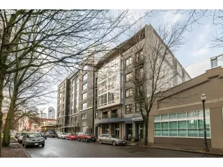 More Details about MLS # 19475624 : 327 NW PARK AVE 4C