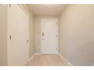 Photo #2: 19475624 Listing