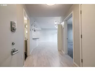 Photo #3: 19475624 Listing