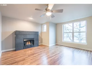 Photo #3: 19476679 Listing