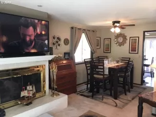 Photo #4: 19478239 Listing